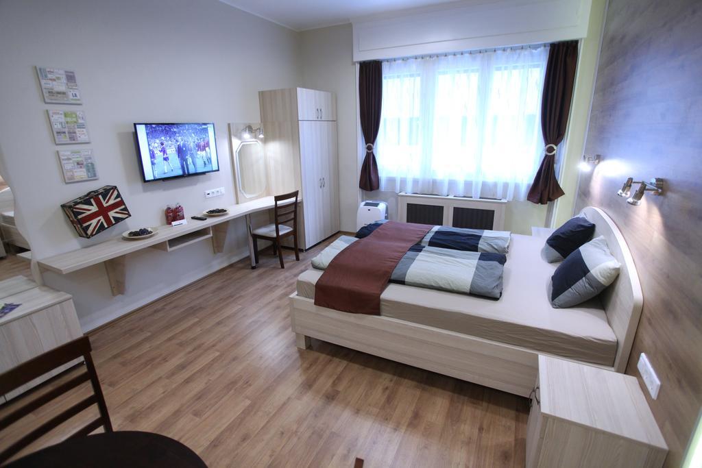 D.Five Premium Studio In The Center Apartment Budapest Luaran gambar