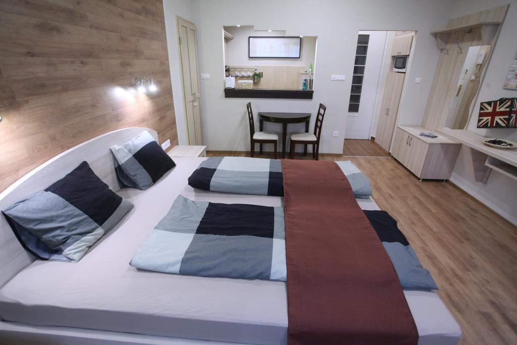 D.Five Premium Studio In The Center Apartment Budapest Luaran gambar